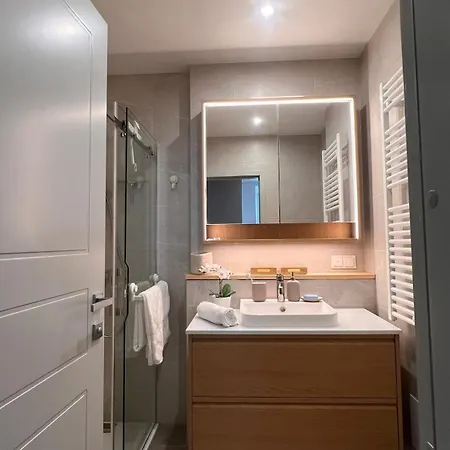Appartement Moderne 2-zimmer-wohnung In Der Altstadt *