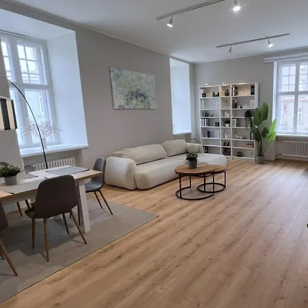 Moderne 2-zimmer-wohnung In Der Altstadt * تالين